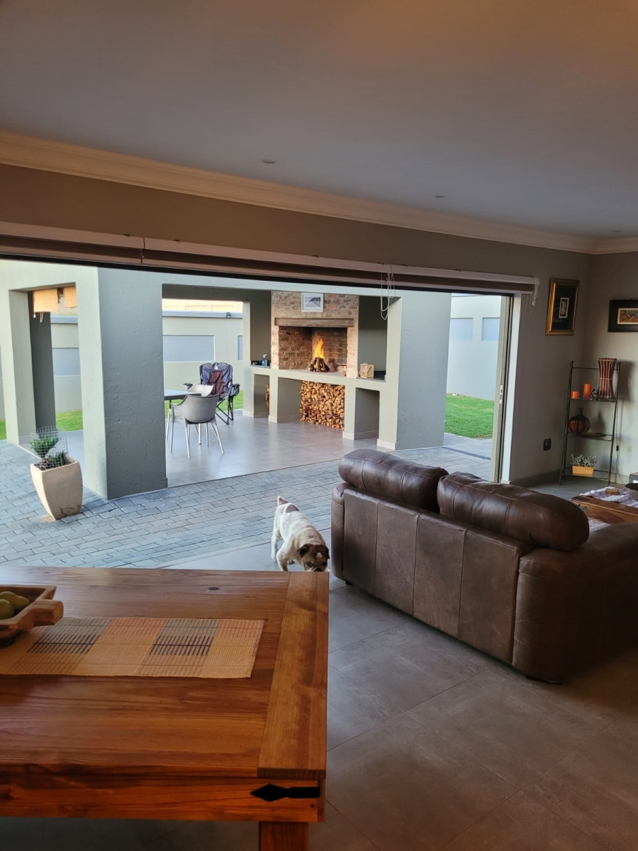 3 Bedroom Property for Sale in Wilkoppies North West